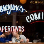 Imagen de la cafetería del Hotel de las Letras de Gran Vía, en Madrid