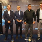 El presidente del Real Valladolid, Ronaldo Nazario, participa en un desayuno informativo organizado por la Asociación de la Prensa Deportiva de Valladolid (APDV). En la imagen junto al presidente de la APDV, Guillermo Velasco, el alcalde de Valladolid, Óscar Puente, y el presidente de la Diputación, Conrado Íscar