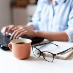 La comodidad y bienestar en el puesto de trabajo resulta determinante para mejorar la productividad, reducir el ausentismo y fidelizar al trabajador.
