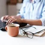 La comodidad y bienestar en el puesto de trabajo resulta determinante para mejorar la productividad, reducir el ausentismo y fidelizar al trabajador.