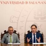 El alcalde de Salamanca, Carlos García Carbayo, y el rector de la Universidad de Salamanca, Ricardo Rivero, presentan la actividad "Desde el Norte de México: arte, cultura y ciencia de la Universidad de Nuevo León en Salamanca"