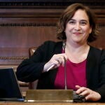 La alcaldesa de Barcelona, Ada Colau, durante el pleno del Ayuntamiento de Barcelona