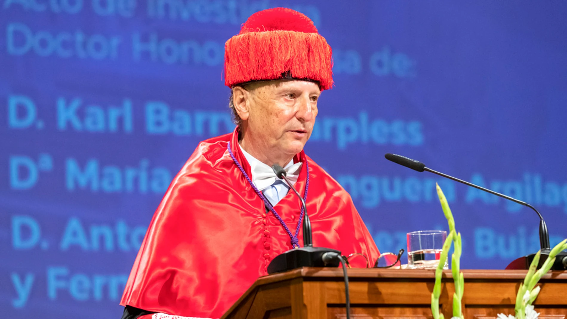 El catedrático Antonio Fernández de Buján en la ceremonia celebrada este viernes en el Paraninfo de la ULL