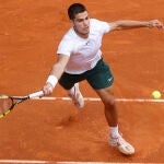 Carlos Alcaraz se estrenó en el Mutua Madrid Open con un partido de dobles junto a Marc López