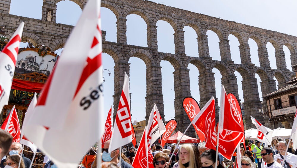 CCOO y UGT exigen a la patronal que los trabajadores no pierdan poder ...