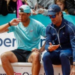 Rafa Nadal y Carlos Moyá, en uno de los entrenamientos de estos días en la Caja Mágica