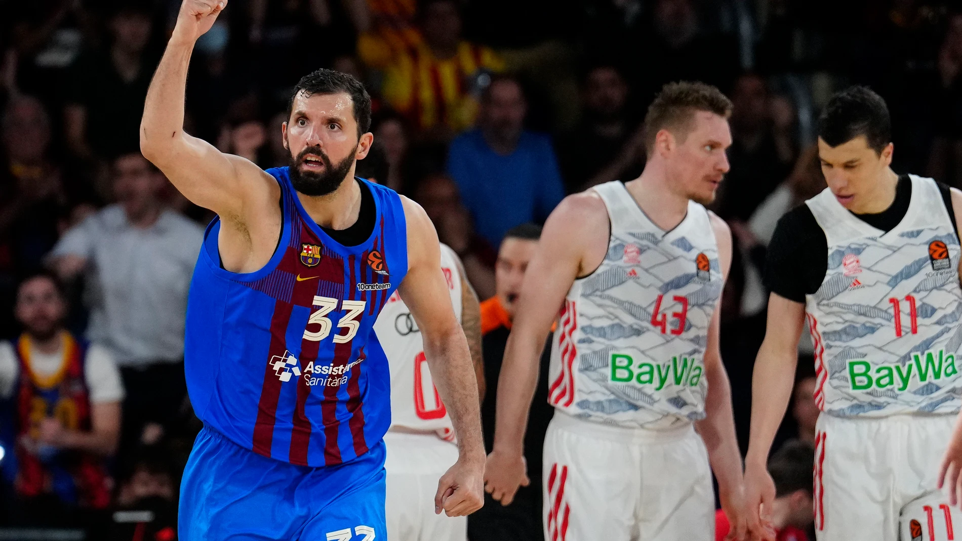 Mirotic celebra una de sus canastas ante el Bayern