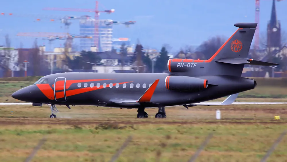 Exterior del avión adquirido por Max Verstappen.