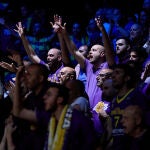 Aficionados del Hapoel U-NET en la final a cuatro de la Liga de Campeones en Bilbao