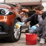 La elección de buenos productos para la limpieza del coche es esencial