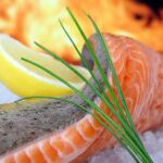 El salmón es rico en vitamina B6