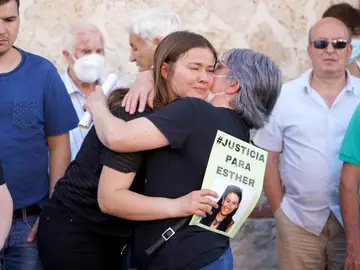 Acto de recuerdo a Esther López y en apoyo a su familia en Traspinedo Acto de recuerdo a Esther López y en apoyo a su familia en Traspinedo