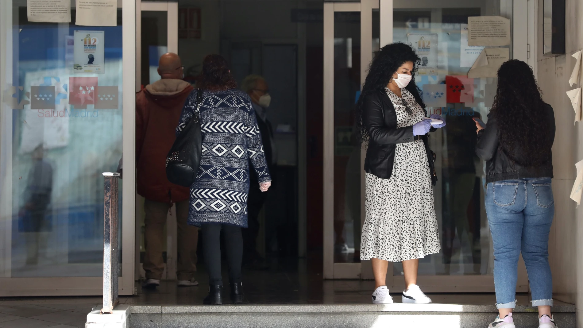 Un 37,4% de las personas que quieren contactar con su centro de salud aseguran que les resulta «totalmente imposible»