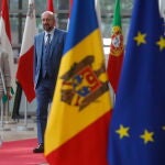 El presidente del Consejo Europeo, Charles Michel, con la presidenta de Moldavia Maia Sandu