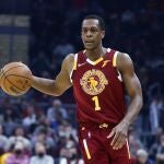Rajon Rondo, en un partido con Cleveland Cavaliers.
