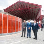 El alcalde de León, José Antonio Diez, y el director de Patrimonio y Urbanismo de Adif, Alfredo Cabello, visitan los nuevos viales abiertos al público en el entorno de la estación