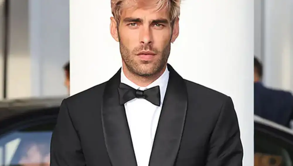 Jon Kortajarena, con el pelo rosa