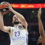 Sergio Llull, en un momento de la semifinal de la Euroliga ante el Barcelona
