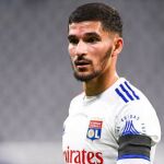 Houssem Aouar con el Olympique de Lyon.