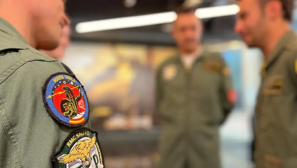 Detalle de los parches del capitán Bilbao