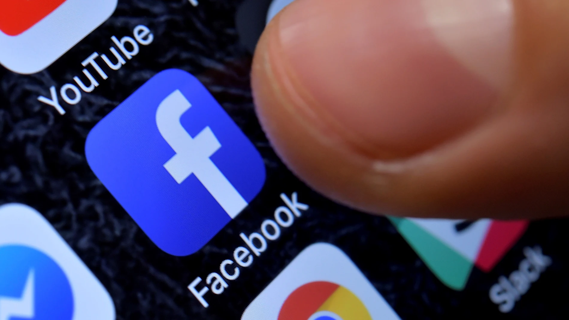 Vista de la aplicación de Facebook en un teléfono móvil