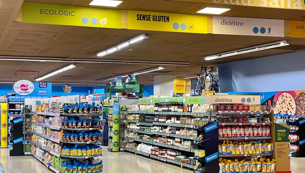Sección de productos sin gluten de un supermercado de Caprabo