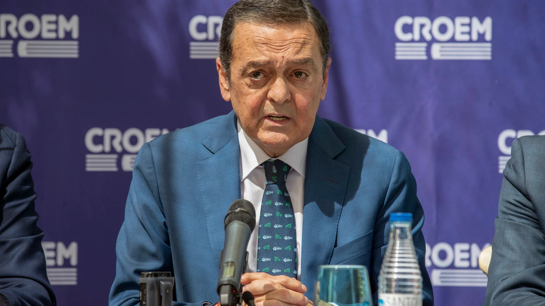.MURCIA, 27/05/2022.- El presidente de la Confederación Regional de Empresarios de Murcia (CROEM), José María Albarracín durante la rueda de prensa que ha ofrecido con motivo de la cudragésima cuarta asamblea general de la Confederación Regional de Empresarios de Murcia (CROEM), este viernes en Murcia. EFE/Marcial Guillén