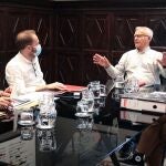 El alcalde de València, Joan Ribó, el regidor de Protecció Ciutadana, Aarón Cano, la regidora d'Espai Públic, Lucía Beamud, y el comisario principal, José Vicente Herrera