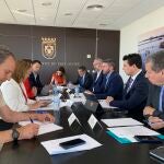 El consejero Antonio Luengo presidió la reunión del Foro Interadministrativo en el Ayuntamiento de San Javier