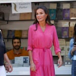 La Reina Letizia en la Feria del Libro de Madrid.