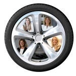 De izquierda a derecha, Marta Blázquez, vicepresidenta de Faconauto; Rocío Carrascosa, vicepresidenta de Vehículos de Ocasión del Grupo BMW USA; Laura Ros, directora general de Volkswagen España, y María Helena Antolín, vicepresidenta de Grupo Antolín