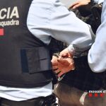 Imagen de una detención de los Mossos