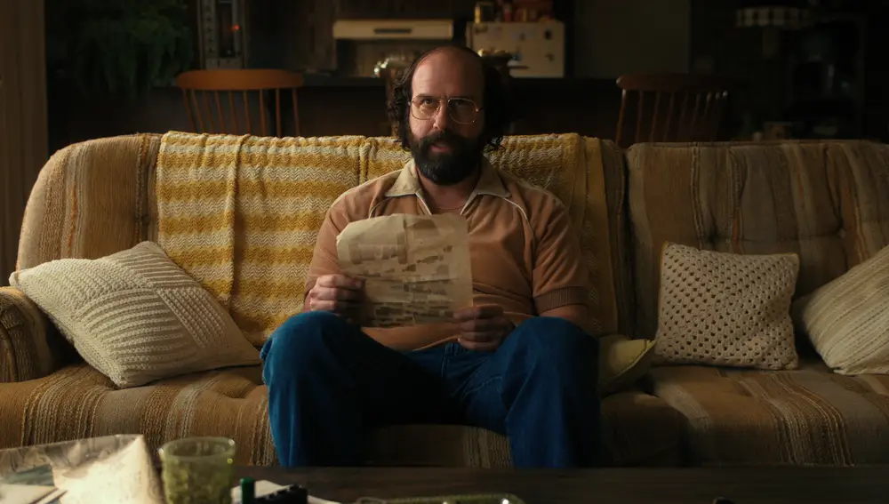 Brett Gelman interpreta al impredecible y sorprendente Murray Bauman