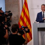 El conseller de Educación, Josep González-Cambray, durante la rueda de prensa que ha ofrecido este martes tras la reunión del Govern