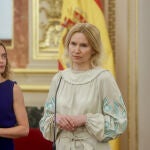 La vicepresidenta de la Rada Suprema de Ucrania, Olena Kondratyukm, con la presidenta del Congreso de los Diputados Meritxell Batet