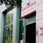 Entrada de una oficina del Servicio Público de Empleo Estatal (Sepe), a 2 de junio de 2022, en Madrid (España). El número de parados registrados en las oficinas de los servicios públicos de empleo se redujo en 99.512 desempleados en mayo (-3,3%), lo que situó el total de parados por debajo de los 3 millones por primera vez desde finales de 2008, cuando se inició la crisis financiera. Los contratos fijos se han cuadruplicado y suponen el 44,5% del total y es el sector servicios el que concentra la mayor parte de la reducción del desempleo. 02 JUNIO 2022;DESEMPLEO;EMPLEO;TRABAJO;INEM;OFICINA DE EMPLEO; Carlos Luján / Europa Press 02/06/2022