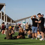 Un grupo de personas durante la primera jornada del Festival Primavera Sound Barcelona.