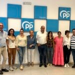 La dirección del PP de Segovia encabezada por la presidente Paloma Sanz y el secretario provincial Miguel Ángel de Vicente, realiza una jornada de trabajo