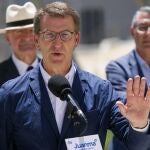 El presidente del PP, Alberto Núñez Feijóo, durante una visita al Parque Tecnológico de Málaga, este viernes
