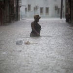 Este fenómeno ya ha dejado al menos tres muertos, un desaparecido y miles de evacuados en Cuba