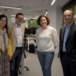 La investigadora del Clínic-IDIBAPS Maria Vidal; el jefe de Oncología de ICO l'Hospitalet, Miguel Gil; la jefa de la Unidad de cáncer de mama de Vall d'Hebron-VHIO, Cristina Saura; el jefe de Genómica traslacional y terapias en tumores IDIBAPS, AleixPrat FRANCISCO AVIA 05/06/2022