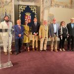 El consejero de Cultura y Turismo, Gonzalo Santonja, presenta el XVI Festival Olmedo Clásico junto al alcalde de este municipio vallisoletano, Alfonso Centeno, y el presidente de la Diputación de Valladolid, Conrado Íscar, entre otros