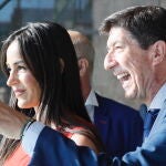El candidato de Ciudadanos a la Presidencia de la Junta, Juan Marín, junto a la vicealcaldesa de Madrid, Begoña Villacís