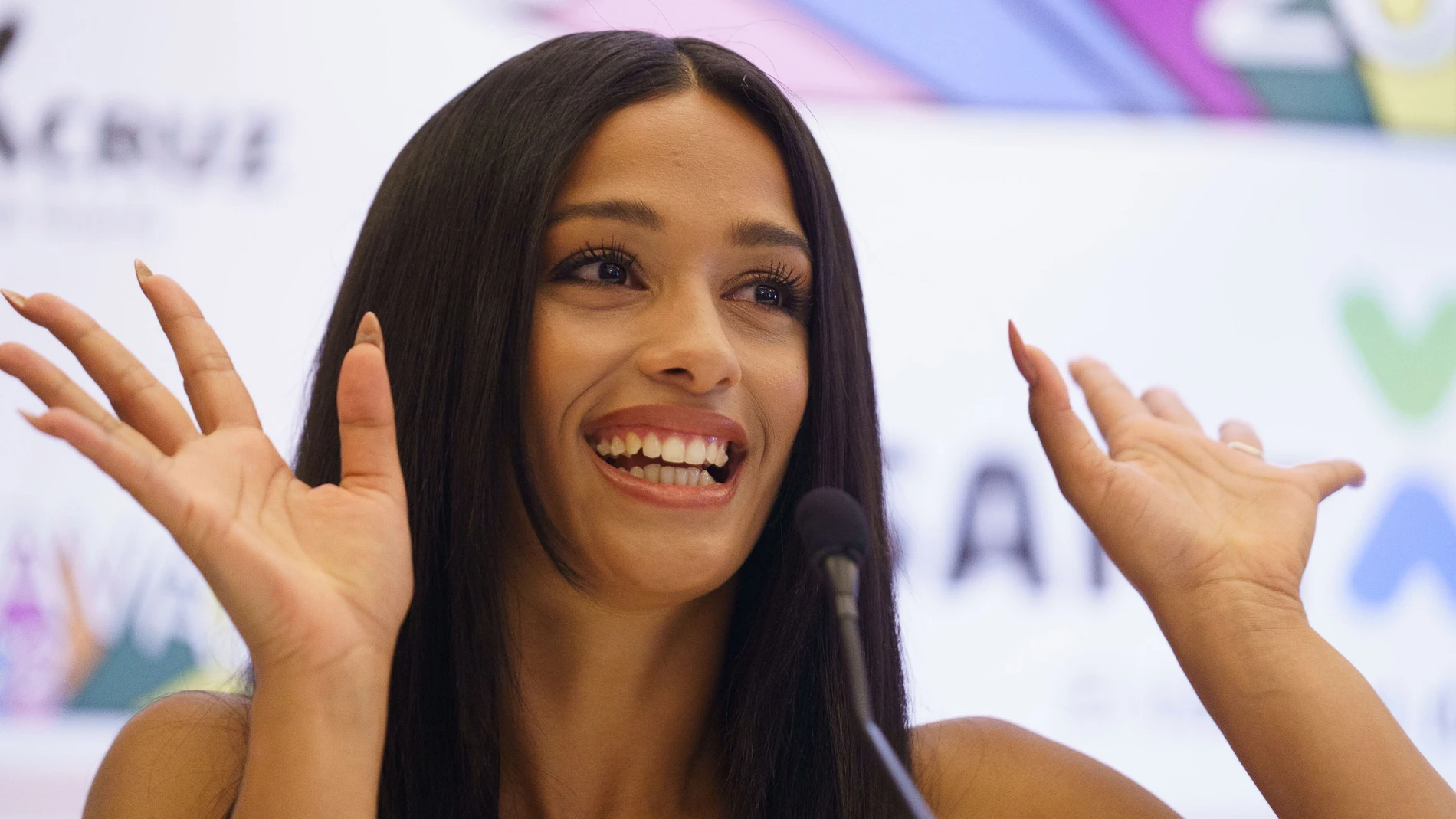 La cantante Chanel durante la presentación de la gala del Carnaval de Santa Cruz de Tenerife 2022 en la que actuará como estrella invitada