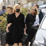 Concha Spínola durante el funeral de Miguel Báez Espuny "El Litri" en Huelva.