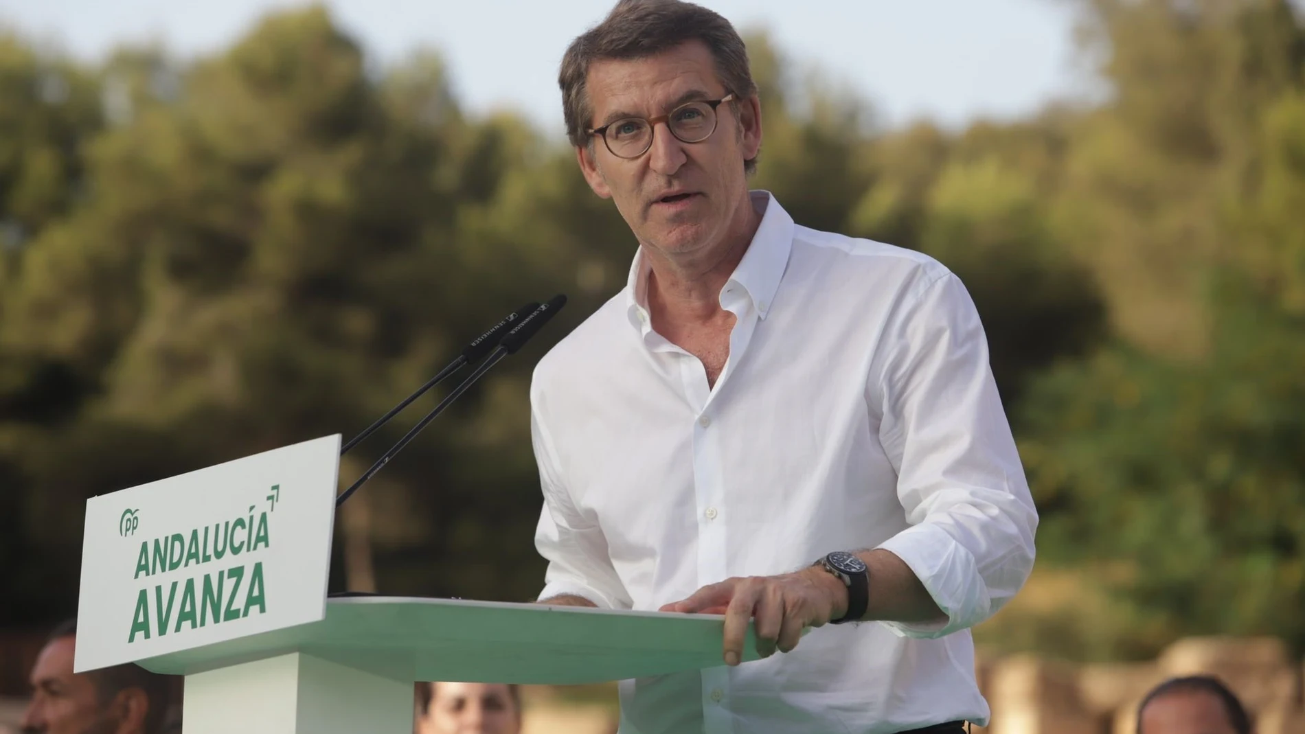El presidente del PP, Alberto Núñez Feijóo, en el acto central de campaña de los 'populares' en Andalucía, en Málaga. ÁLEX ZEA/EUROPA PRESS