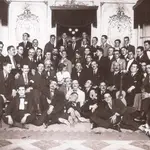 Falla, en el centro, y Lorca, asomado a la derecha, impulsaron este evento histórico