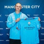 Erling Braut Haaland, con la camiseta del Manchester City.