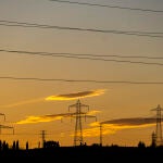 Torres de alta tensión y tendido eléctrico