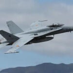 Un caza F-18 del Ala 12